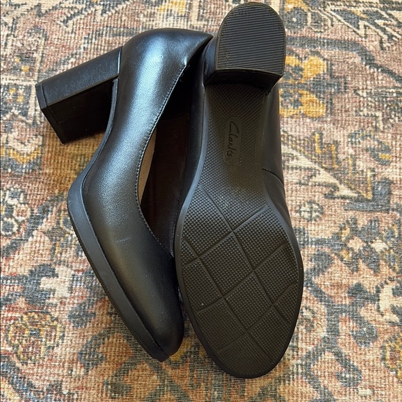 Clarks Black Heels Leather - Picture 5 of 5